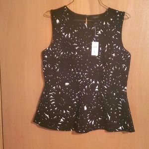 Women sleeveless blouse